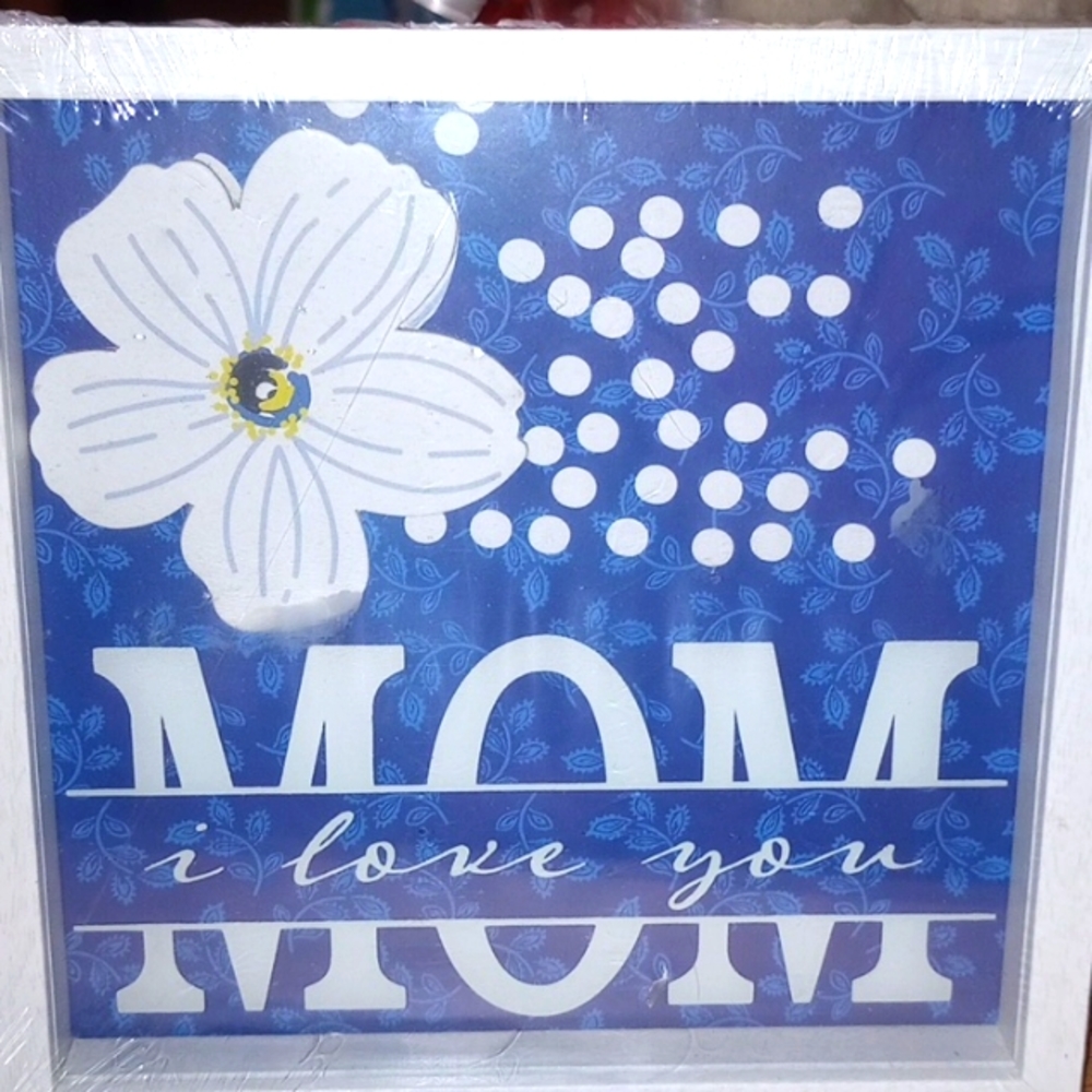 NWT I love you Mom Plaque